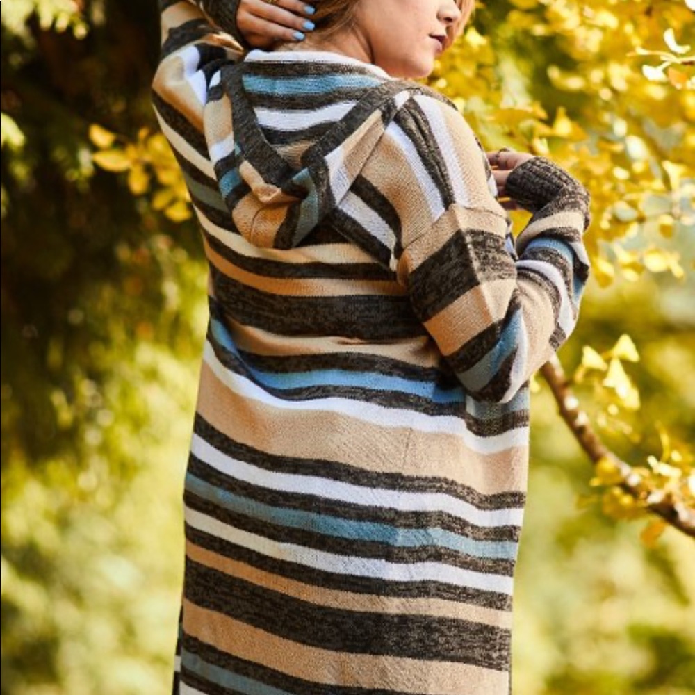NWT Cardigan - Picture 3 of 4